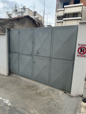 Sliding garage door 2x3 galvanized painted in excellent condition