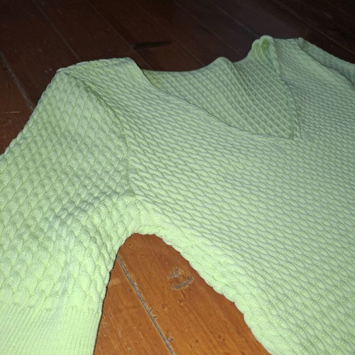 Short-sleeve knit blouses like new, size S, beige and green