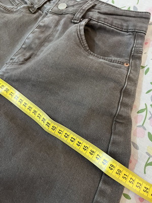 Unique jeans new, brown shade
