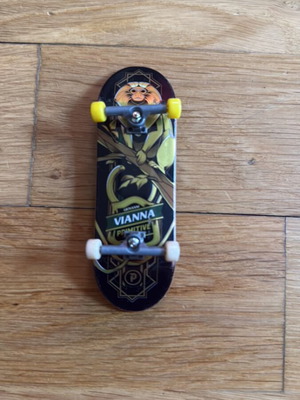 Techdeck fingerboard like new with accessories
