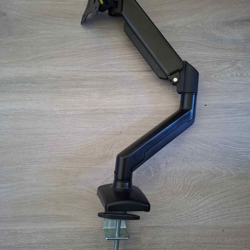 Metal screen mount like new for max 32'