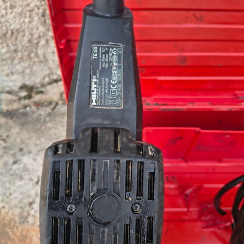Hilti TE55 compressor used, rotary digging with two bits Φ/28