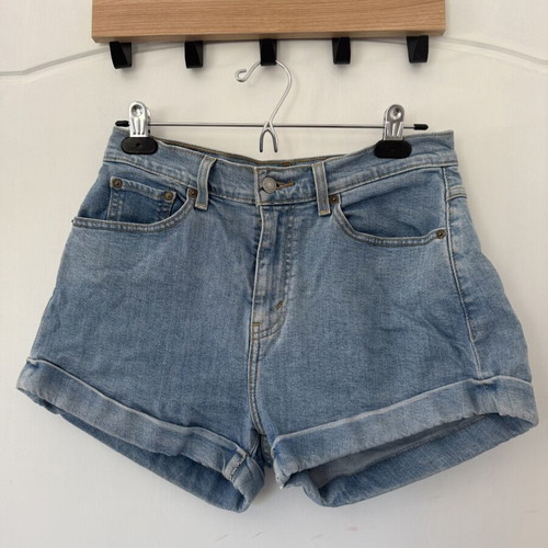 Levi's denim mom shorts used, size 28 waist UK 36-38 EU