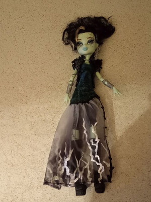 Monster High Frankie Stein doll used in very good condition