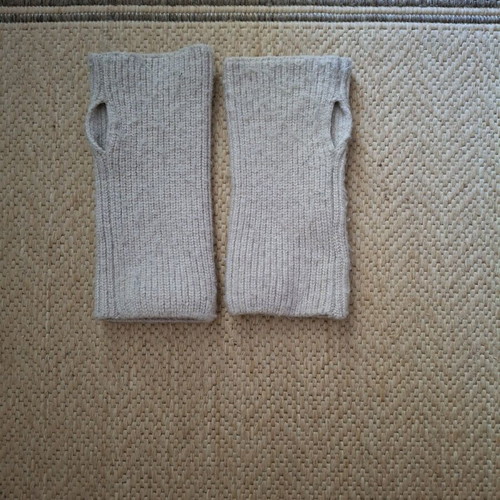 Hand Warmers beige H&M like new