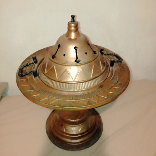 Carved large mangali from 1940, like new