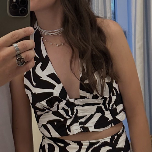 Zara abstract black and white halter top like new, linen, size S