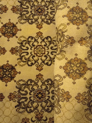 Wool rug used 310x200 in olive and beige colors