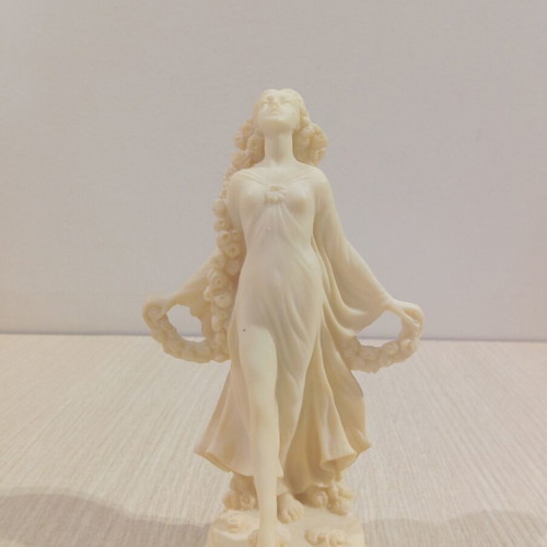 Alabaster handmade statue in like new condition, 18 cm tall