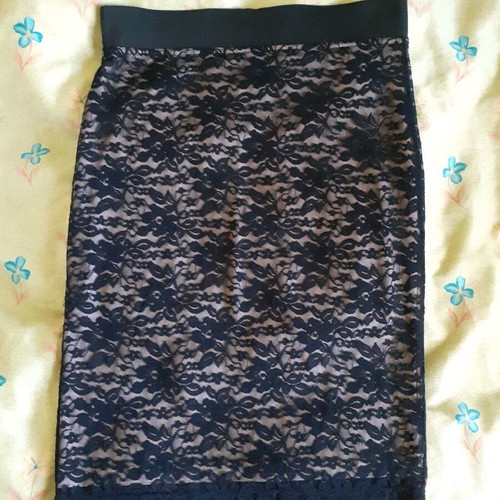 Peacocks skirt like new, size 12, black and beige