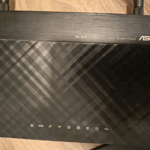 Asus DSL-N14U Wireless ADSL2+ Modem Router like new with 4 Ethernet ports