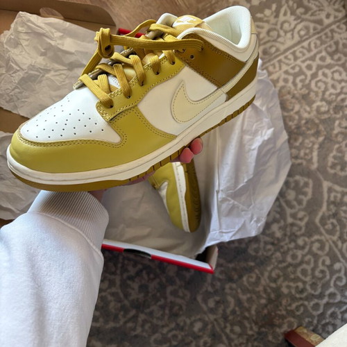 Nike Dunk Low new, size 43, yellow and gold