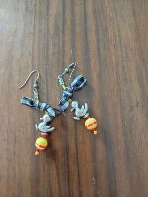 Earrings used in good condition