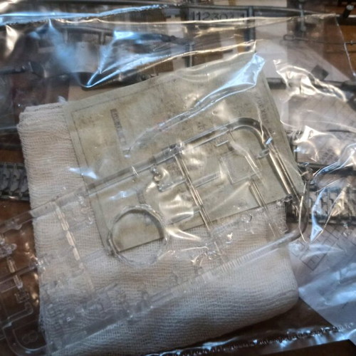 Heller AMX-30 1/35 model kit like new