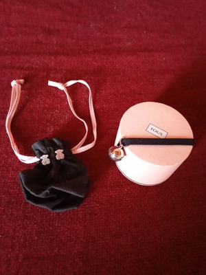 Tous bear earrings like new, silver without fasteners