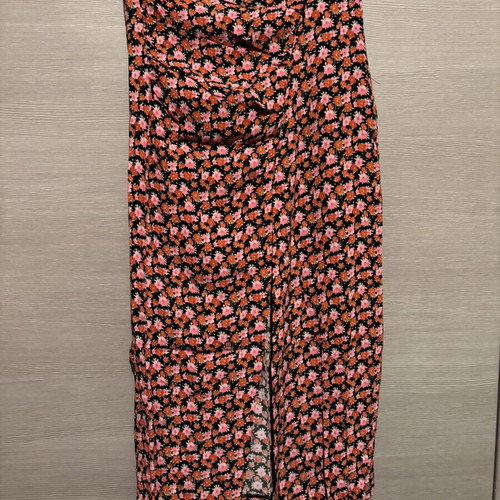 Floral Midi Skirt with Wrap Design like new, size M