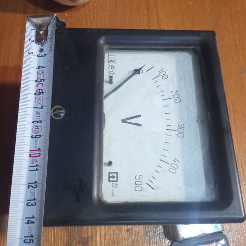 Analog panel mount voltmeter BDS 4380 1952, bakelite