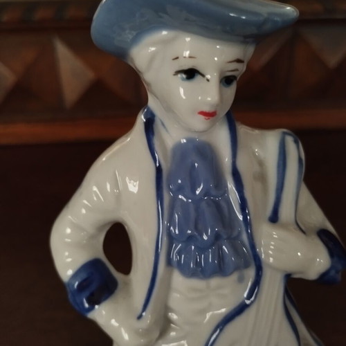 Vintage porcelain figurine musician troubadour 20cm like new