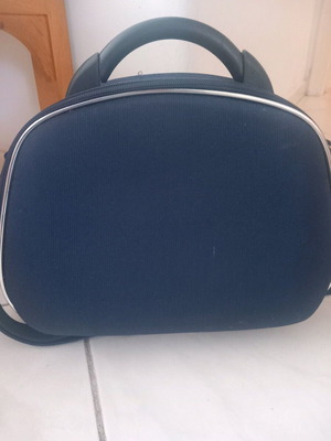 Makeup case like new, compact with strap