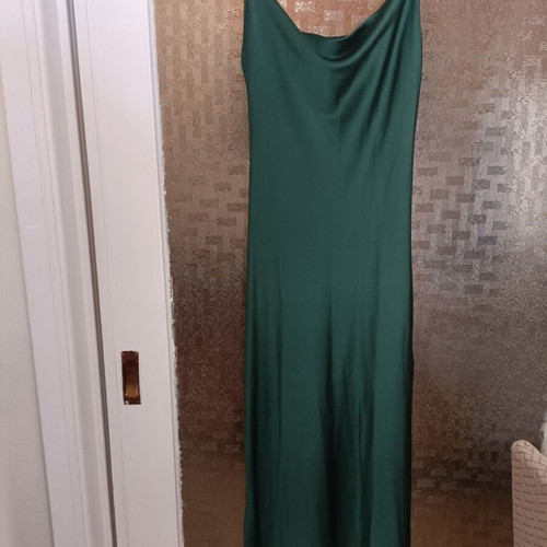 Long green women's dress satin like new size M