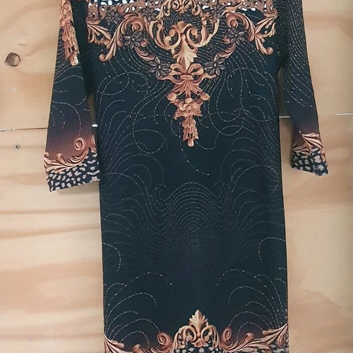 Batida dress new, size 4 (M/L)