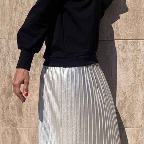 Sweatshirt dress new with silver pleated skirt size M