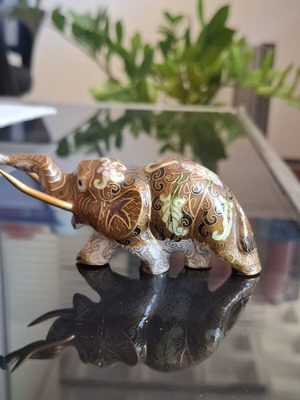 Vintage decorative elephant cloisonné figure like new