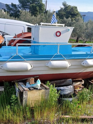 Βάρκα μεταχειρισμένη μοντέλο 1994 με άδεια, πλαστική, πετρελαίου