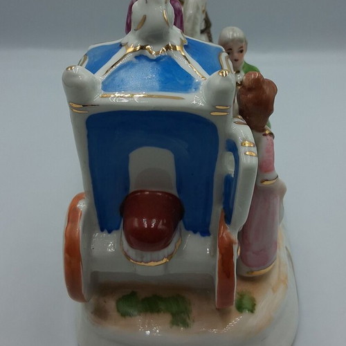 Porcelain decorative Rococo Victorian carriage like new