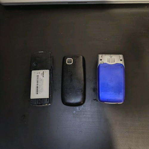 Old collectible cell phones used, Nokia without cover