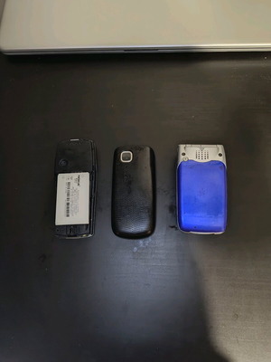 Παλιά συλλεκτικά κινητά μεταχειρισμένα, Nokia χωρίς καπάκι