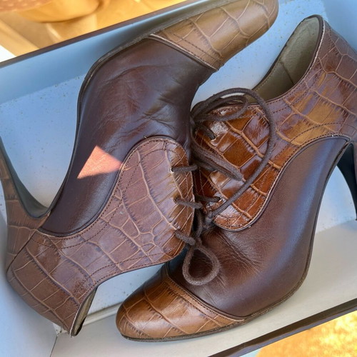 J. Bournazos brown ankle boots like new, two-tone design