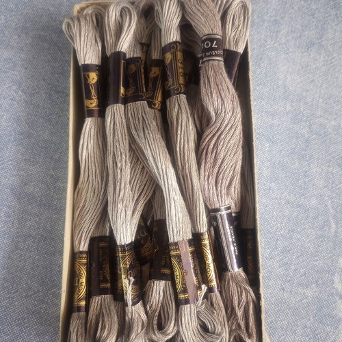 Vintage embroidery floss set of 88 pieces DMC Mouliné and more, like new