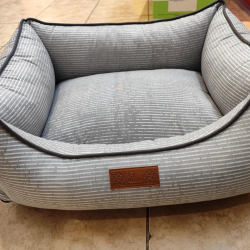 Pet Strom mattress new with removable pillow and washable zipper