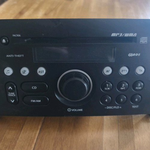 Suzuki Grand Vitara Radiocd like new, genuine