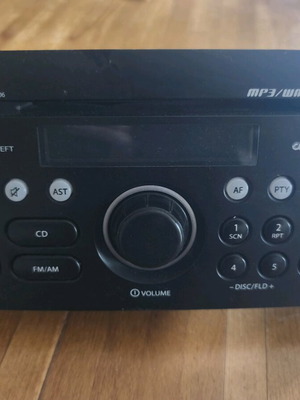 Suzuki Grand Vitara Radiocd like new, genuine