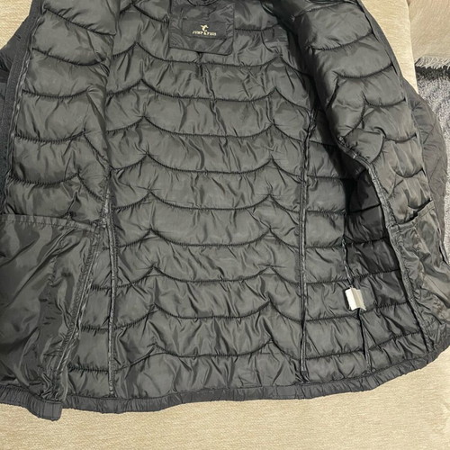 Black lightweight puffer jacket Jump&Fish size L like new