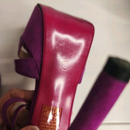 Diamantique Magenta Pink Suede Platform Heels Size 40 Like New