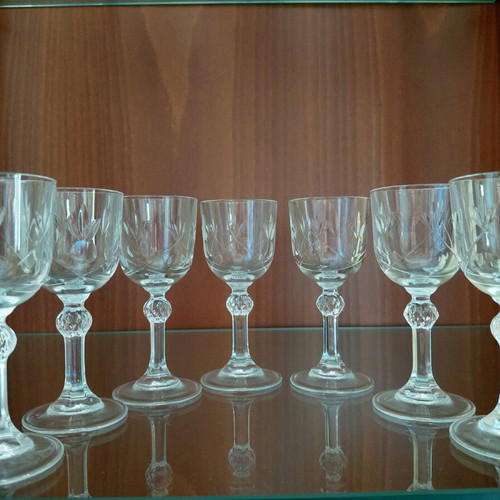 Set of 7 crystal liqueur glasses like new