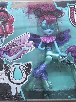 Monster High Fright-Mares Caprice Whimcanter doll new