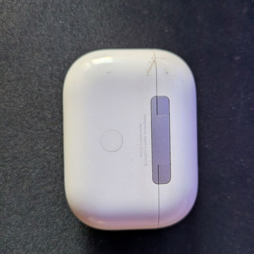 Apple AirPods Pro 2nd Gen. MQD83ZM/A Magsafe Lightning, used, missing right earbud