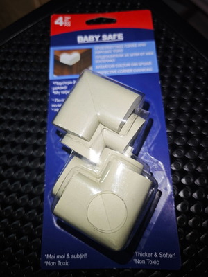Protective corner cushions new, box only