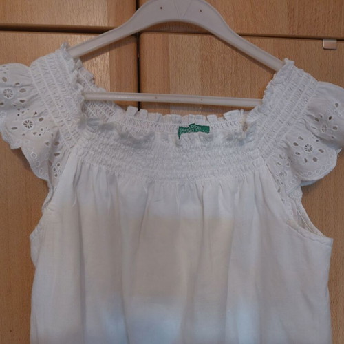 Benetton white dress for girl 7-8 years like new with lace details