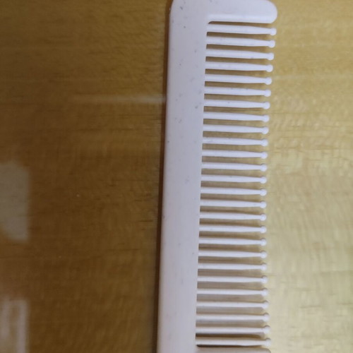 Travel combs new, set of two