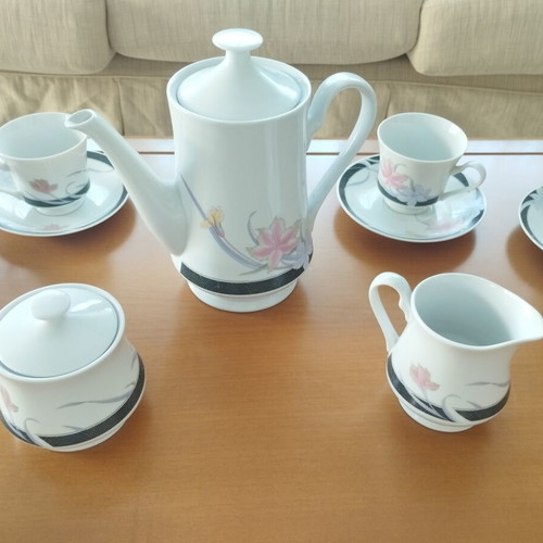 Vintage Fine China Tea Set 15 Pieces Mint Condition