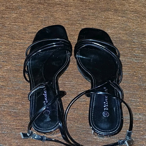Black women's pumps used, size 39