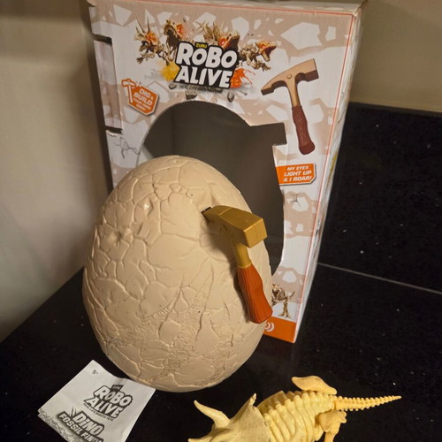 ZURU Robo Alive Dino Fossil used toy