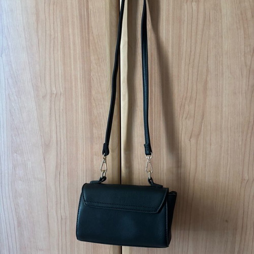 Crossbody bag like new, black