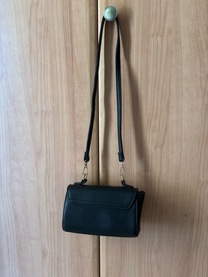 Crossbody bag like new, black