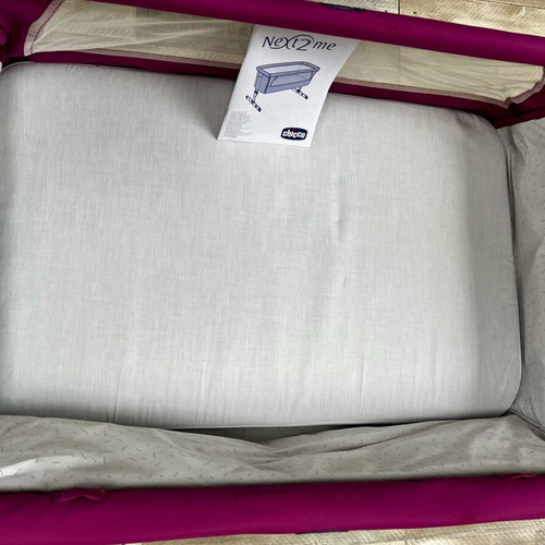 Chicco Next 2 Me cradle like new, ergonomic design for newborns